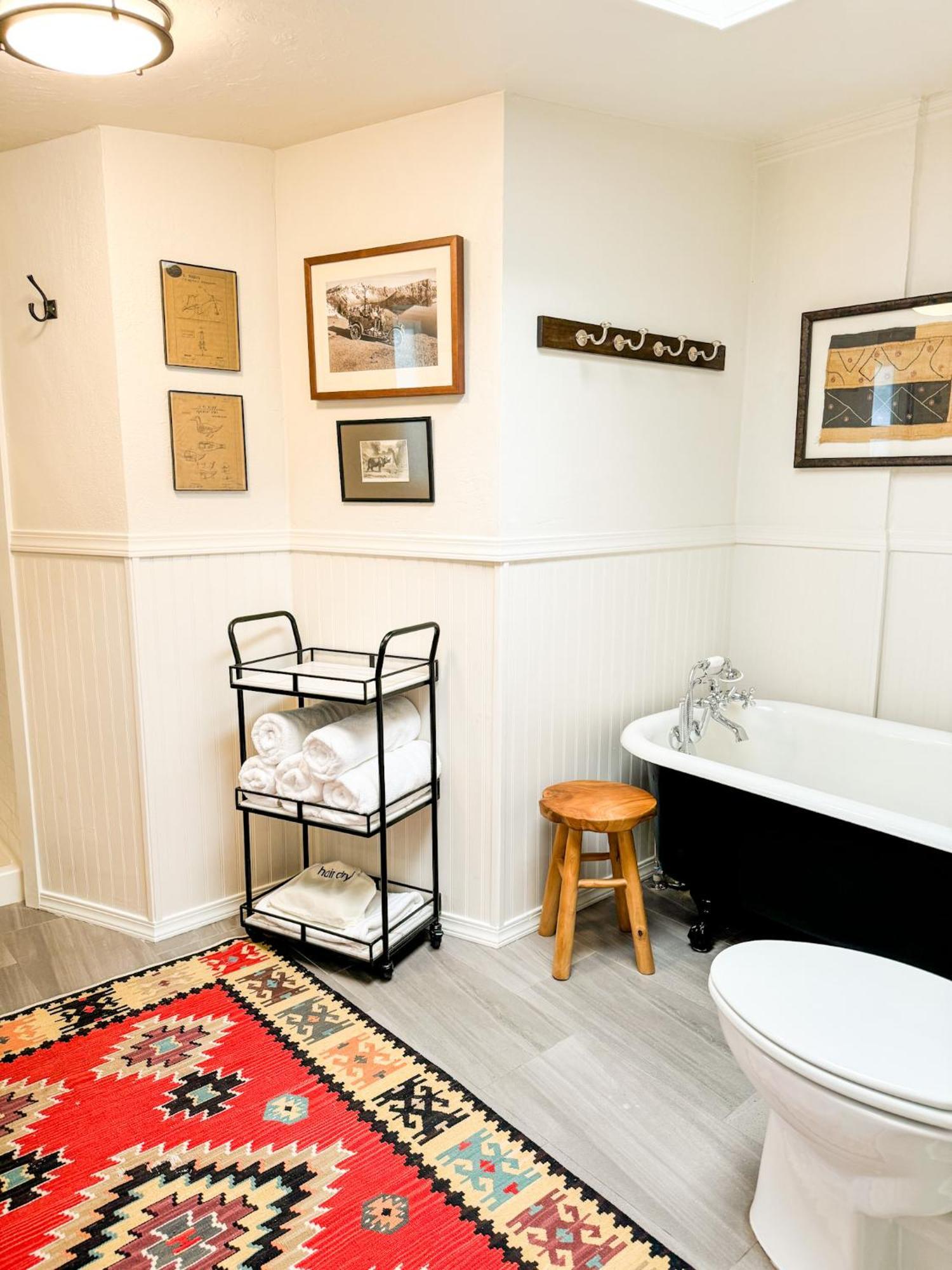 Swank Boutique Suites Ашленд Экстерьер фото
