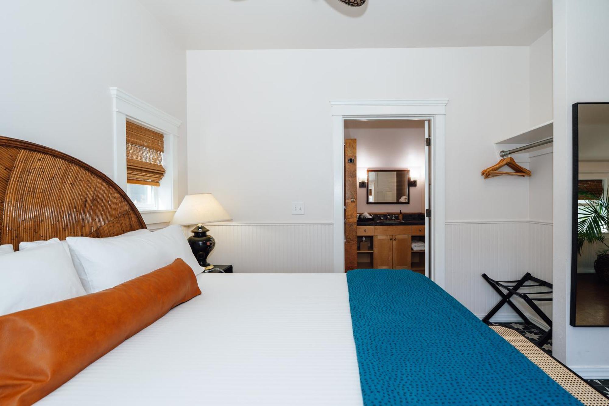 Swank Boutique Suites Ашленд Экстерьер фото