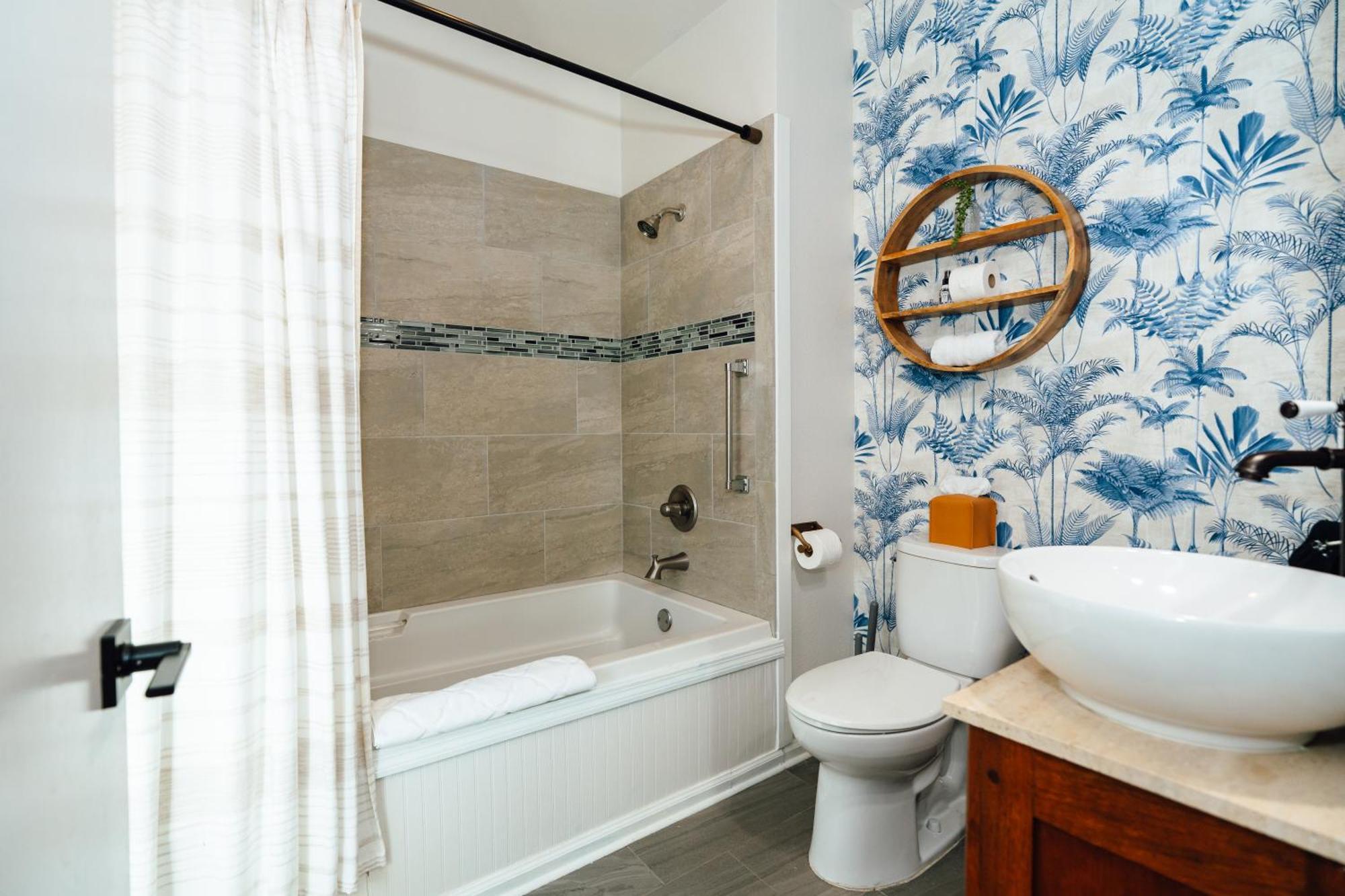 Swank Boutique Suites Ашленд Экстерьер фото